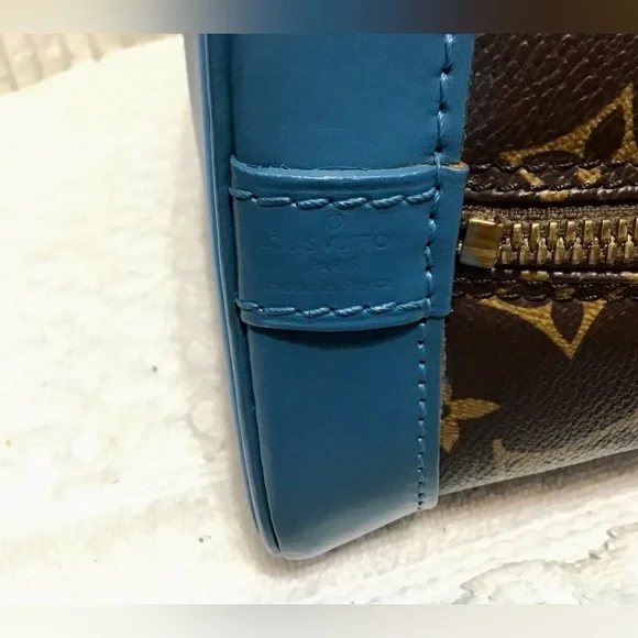 Louis Vuitton Alma - Picture 12 of 16
